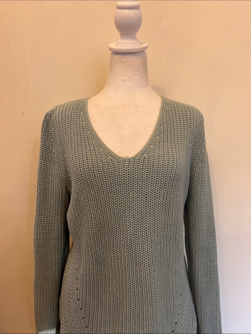 Loft V Neck Knit Sweater in Sage Green open knit Size M EUC
